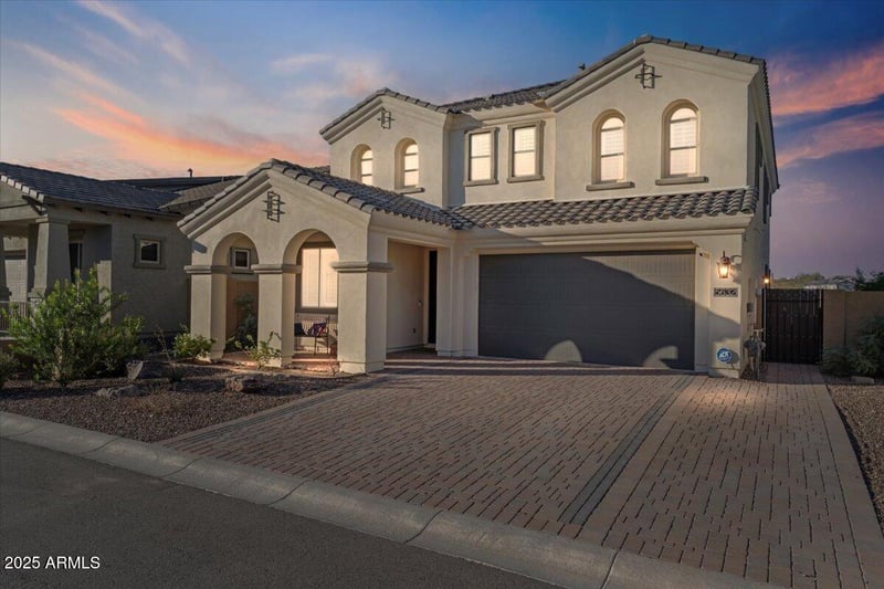 5632 Sandia St, Mesa, AZ 85215