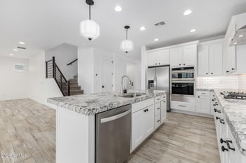 5632 Sandia St, Mesa, AZ 85215