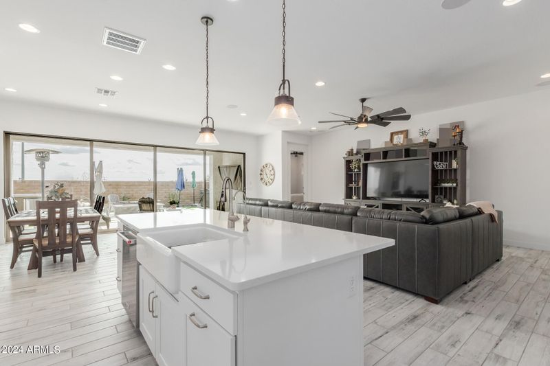 5633 E Sierra Morena St, Mesa, AZ 85215