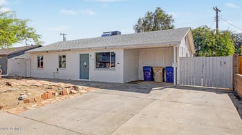 5633 N 63rd Dr, Glendale, AZ 85301