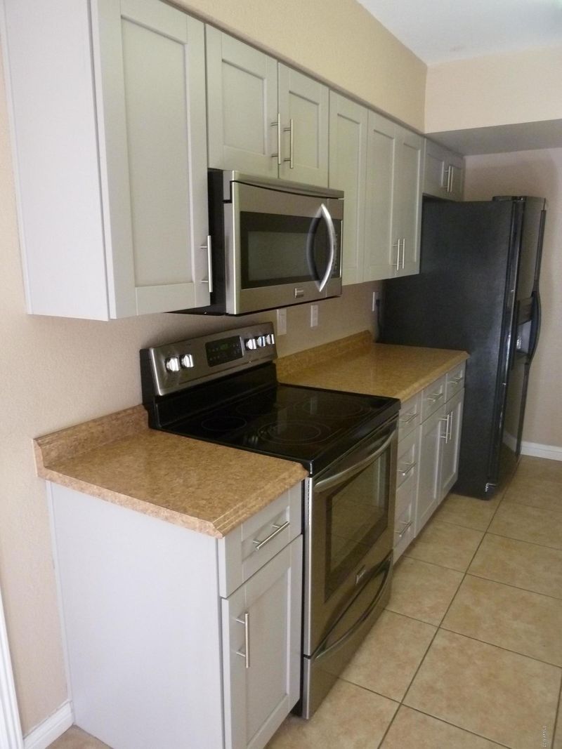 5633 S Captain Kidd Ct #D, Tempe, AZ 85283