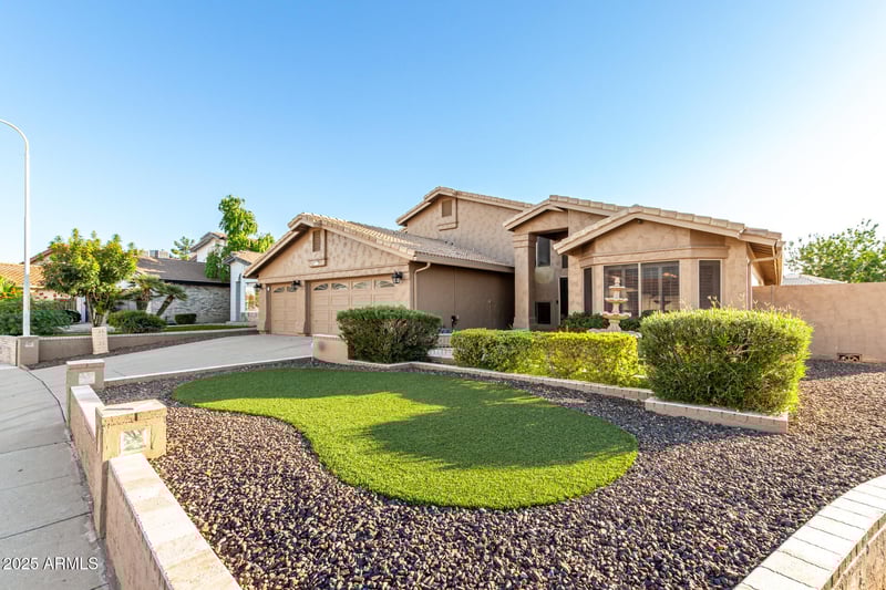 5633 Saguaro Dr, Glendale, AZ 85304