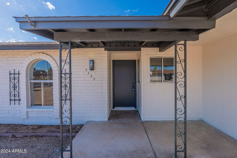 5633 W Comet Ave, Glendale, AZ 85302