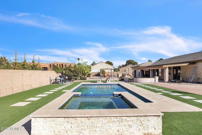 5634 82 Ave, Glendale, AZ 85303