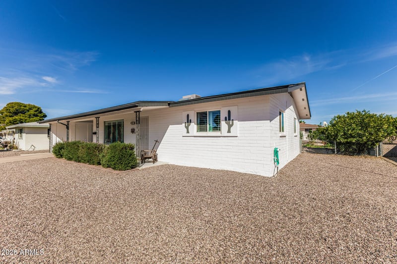 5634 Dodge St, Mesa, AZ 85205