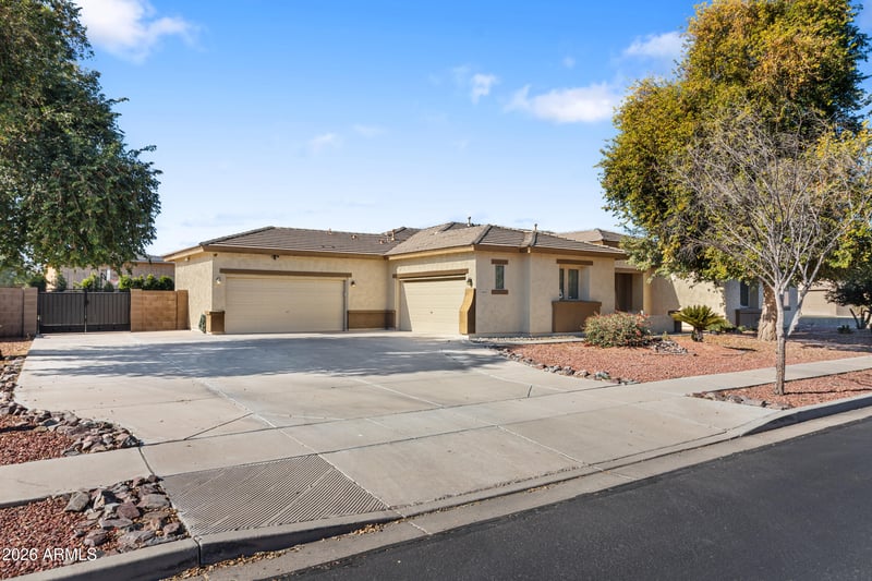 5634 82nd Ave, Glendale, AZ 85303
