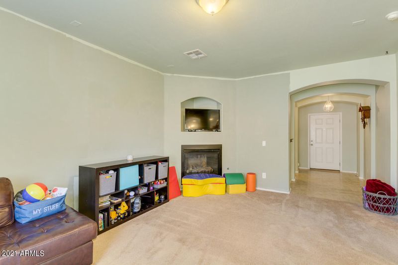 5634 S 22nd Way, Phoenix, AZ 85040