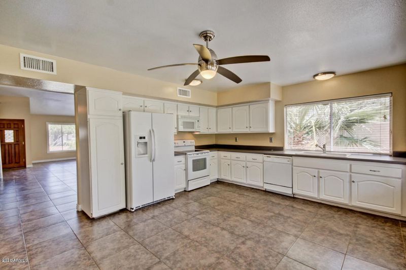 5634 S Sailors Reef Rd, Tempe, AZ 85283