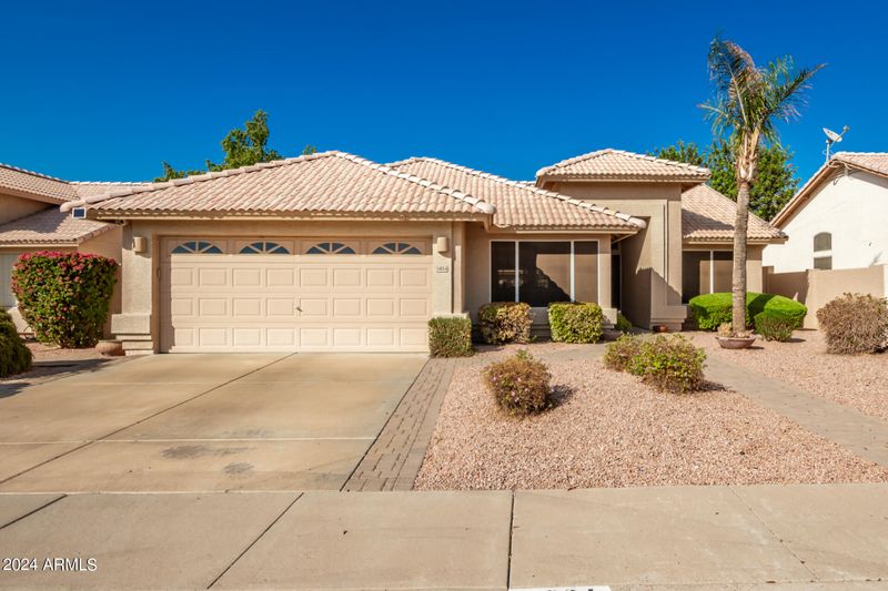 5634 W Blackhawk Dr, Glendale, AZ 85308