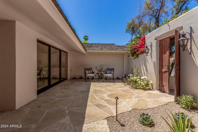 5635 Lincoln Dr #10, Paradise Valley, AZ 85253