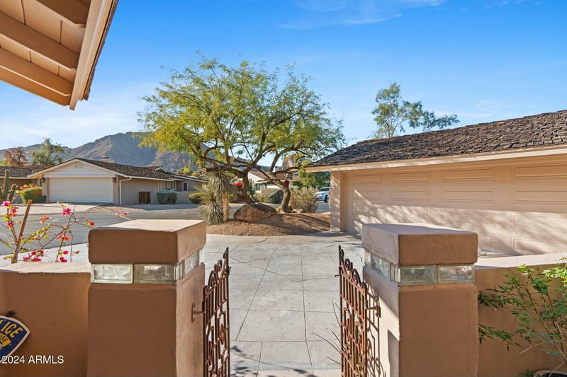5635 E Lincoln Dr #8, Paradise Valley, AZ 85253