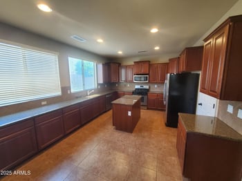 5635 Huntington Dr, Laveen, AZ 85339