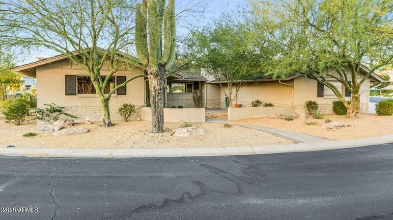5635 Lincoln Dr #34, Paradise Valley, AZ 85253