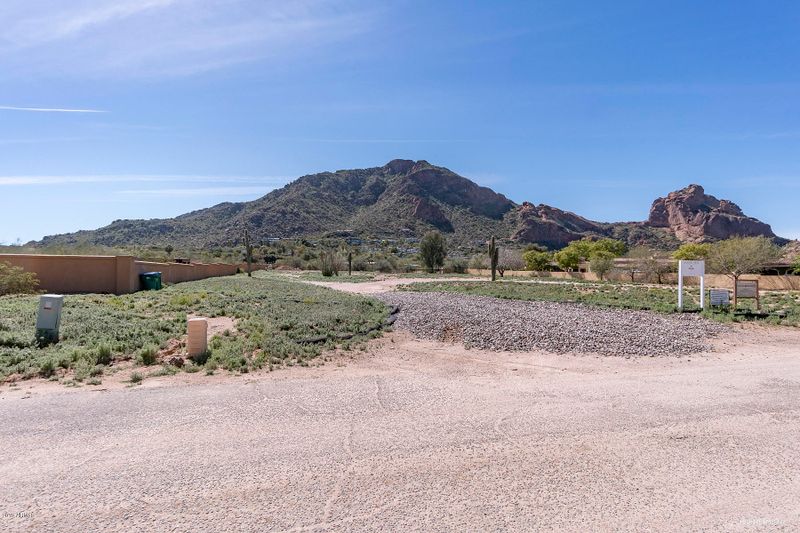 5637 E Nauni Valley Dr #18, Paradise Valley, AZ 85253