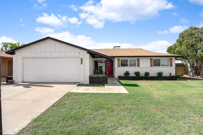5637 W Onyx Ave, Glendale, AZ 85302