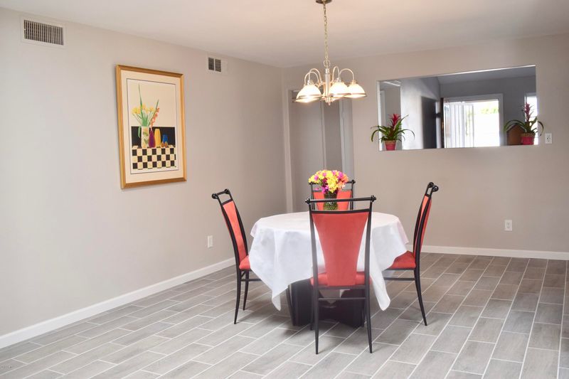 5639 W Comet Ave, Glendale, AZ 85302