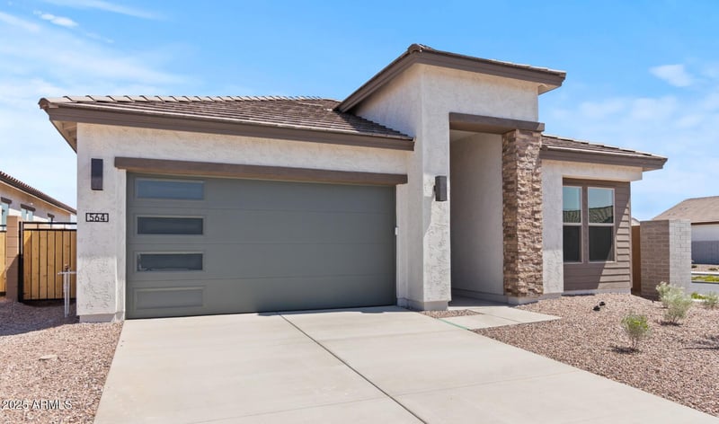 564 Aurora Dr, San Tan Valley, AZ 85140