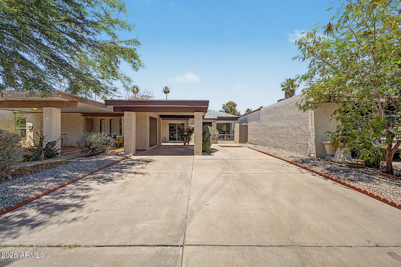 564 E Royal Palms Dr, Mesa, AZ 85203