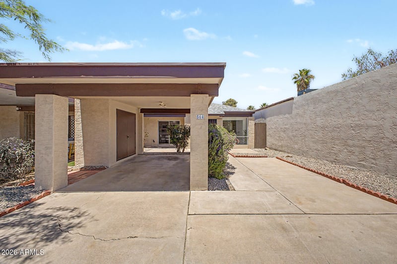 564 E Royal Palms Dr, Mesa, AZ 85203