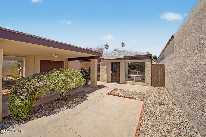 564 E Royal Palms Dr, Mesa, AZ 85203