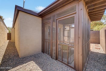 564 Royal Palms Dr, Mesa, AZ 85203