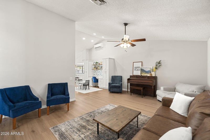 5640 Gary St, Mesa, AZ 85205