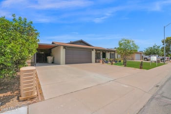 5640 Redfield Rd, Glendale, AZ 85306
