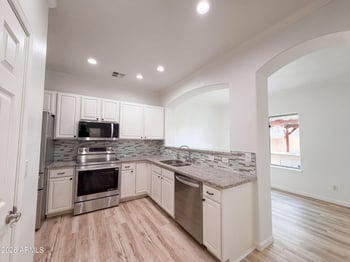 5641 S 10th Dr, Phoenix, AZ 85041
