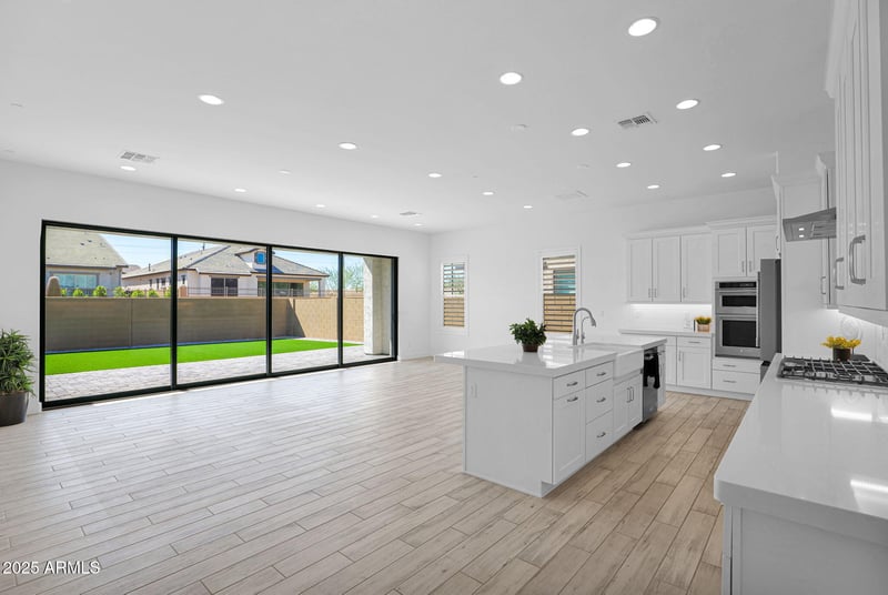 5641 Sayan St, Mesa, AZ 85215