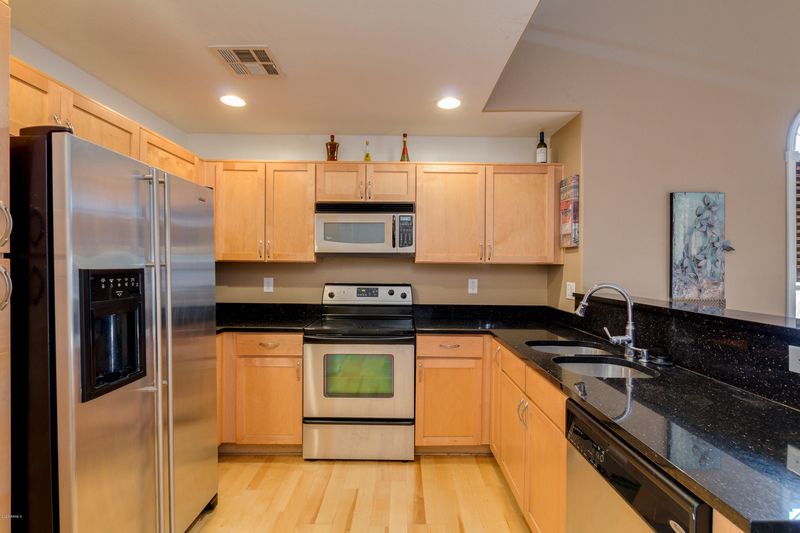5643 S 21st Pl, Phoenix, AZ 85040