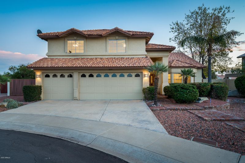 5643 W Abraham Ln, Glendale, AZ 85308