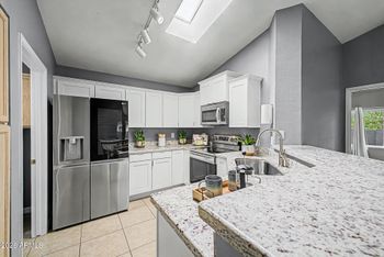 5646 S 41st Pl, Phoenix, AZ 85040