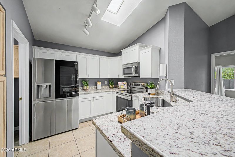 5646 S 41st Pl, Phoenix, AZ 85040