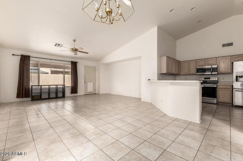 5648 Holmes Ave, Mesa, AZ 85206