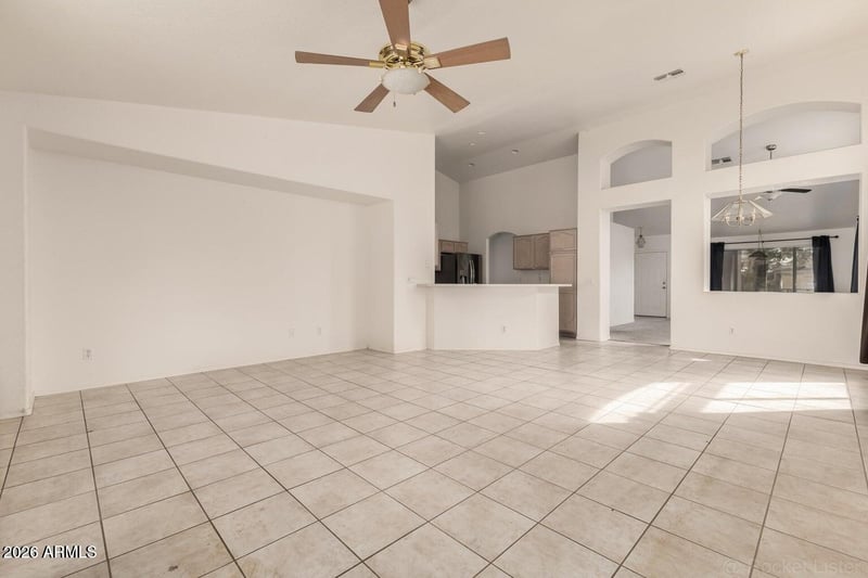5648 Holmes Ave, Mesa, AZ 85206