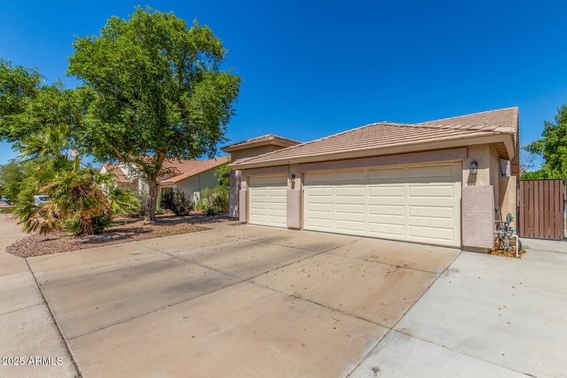 5648 Holmes Ave, Mesa, AZ 85206