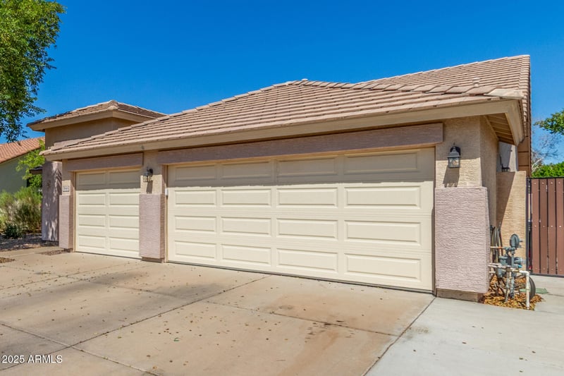 5648 Holmes Ave, Mesa, AZ 85206