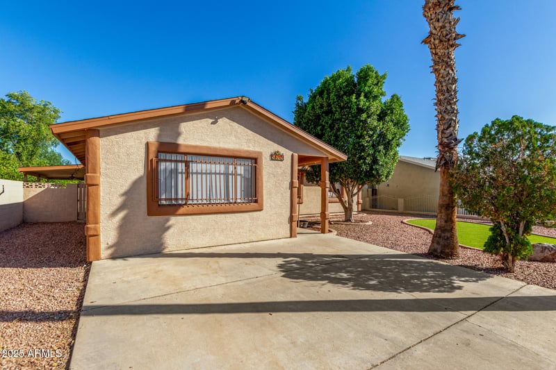 5649 Holly St, Phoenix, AZ 85035