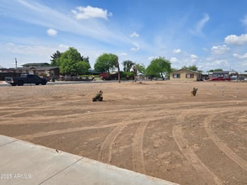 5649 42nd Ave #50, Phoenix, AZ 85041