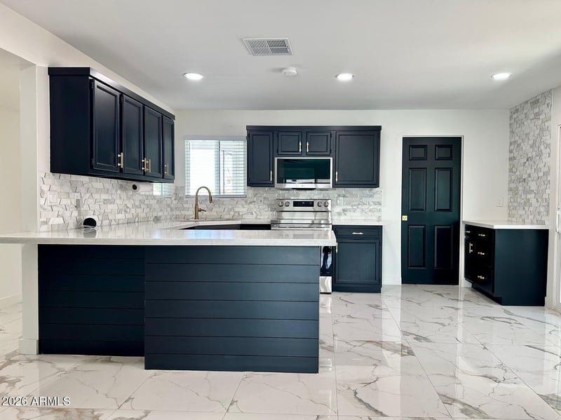 5649 Onyx Ave, Glendale, AZ 85302