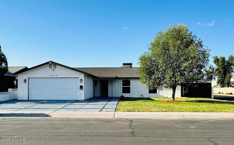 5649 W Onyx Ave, Glendale, AZ 85302