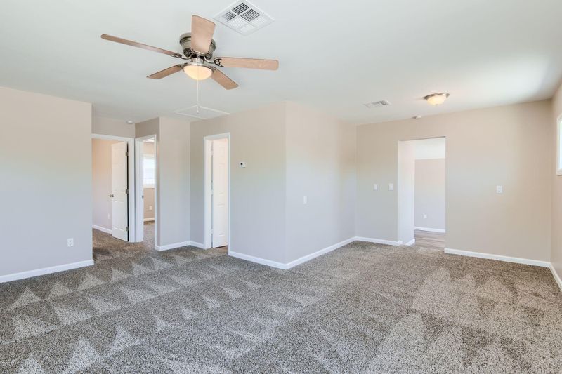 565 S Main Dr, Apache Junction, AZ 85120