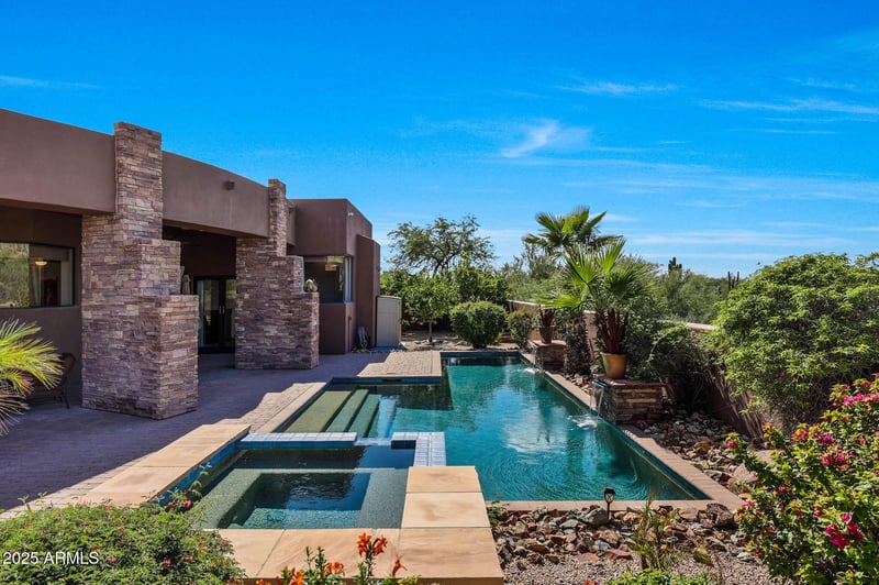 5650 Canyon Crossings Dr, Cave Creek, AZ 85331