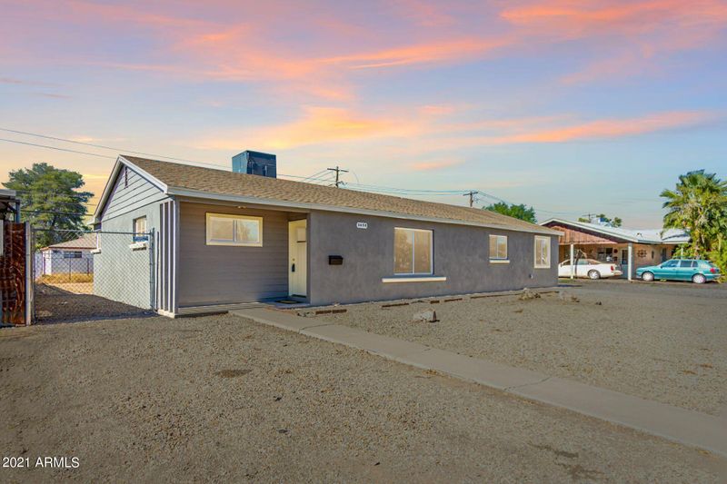 5650 N 19th Ave, Phoenix, AZ 85015