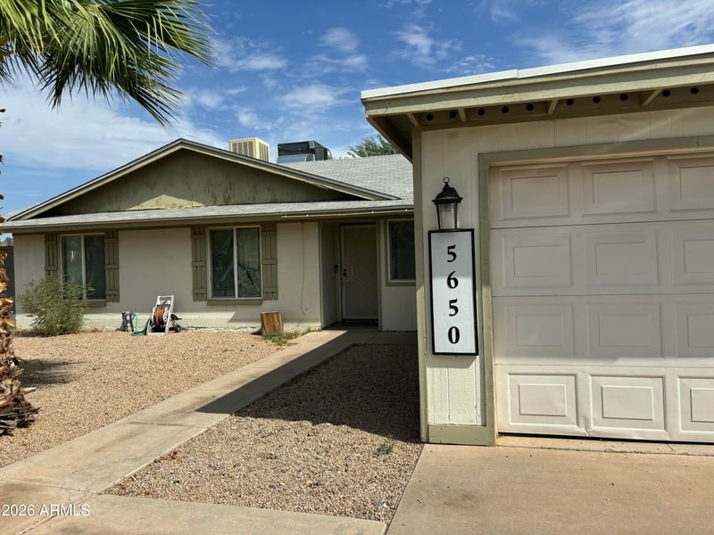 5650 W Sunnyslope Ln, Glendale, AZ 85302