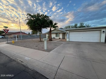 5650 W Sunnyslope Ln, Glendale, AZ 85302