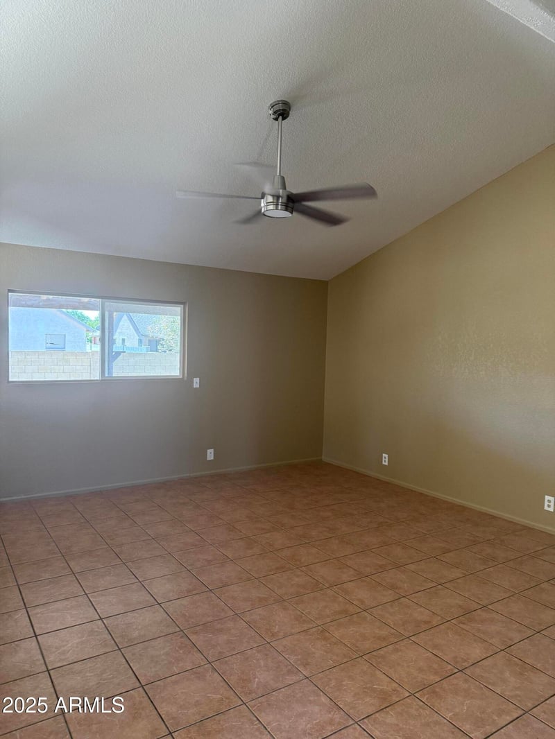 5651 Mescal St, Glendale, AZ 85304
