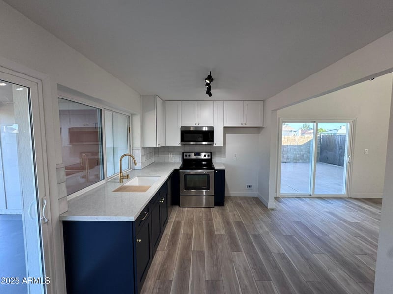 5652 Brown St, Glendale, AZ 85302