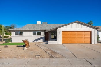 5652 Brown St, Glendale, AZ 85302