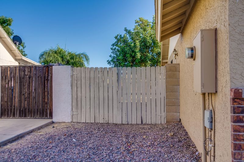 5653 E Enrose St, Mesa, AZ 85205